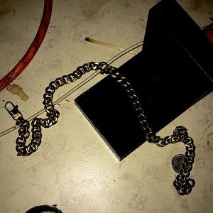 Gold chin new 18 inch with warranty card and box